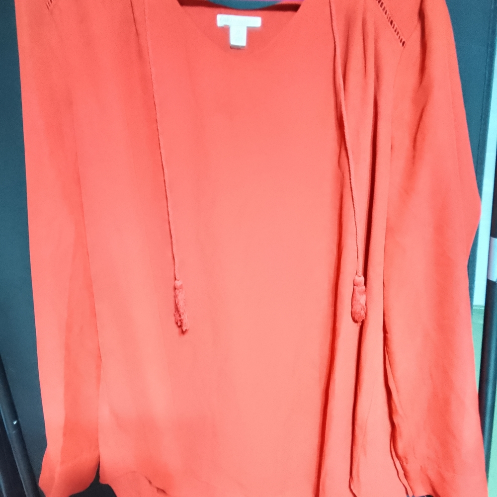 Cato Coral-Tone V-Neck Long Sleeve Tunic with Tassel Ties